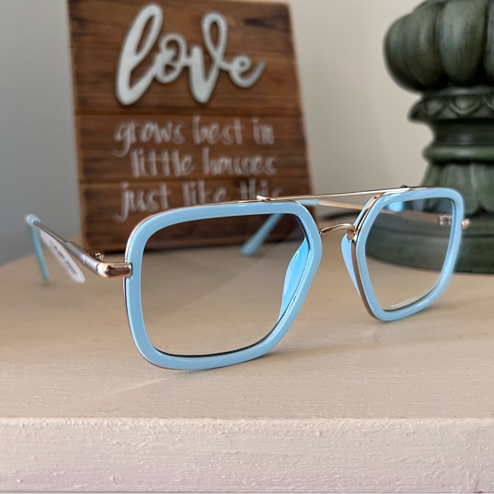 RARE discontinued color Free People Luna Classic Aviator Blue